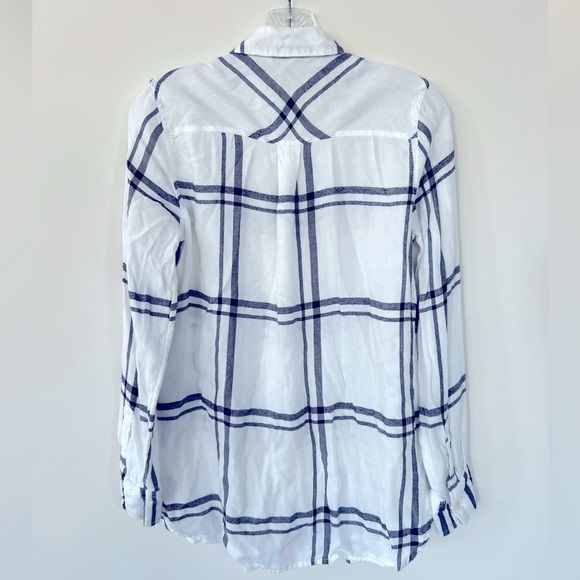 Old Navy Relaxed Classic Soft Brushed Twill long Sleeve top Shirt. White/navy S - Picture 7 of 10
